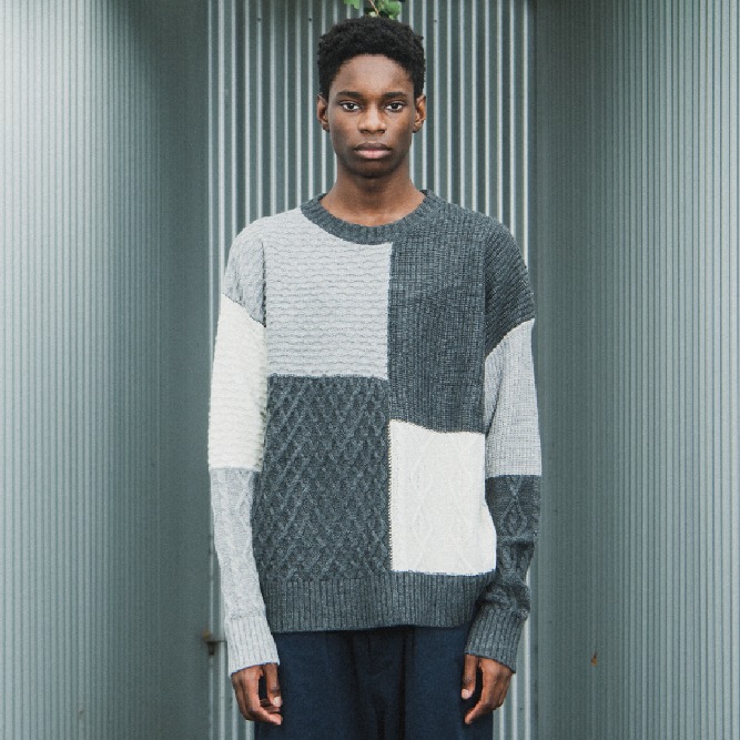 COLORED PATCHWORK SWEATER GREY