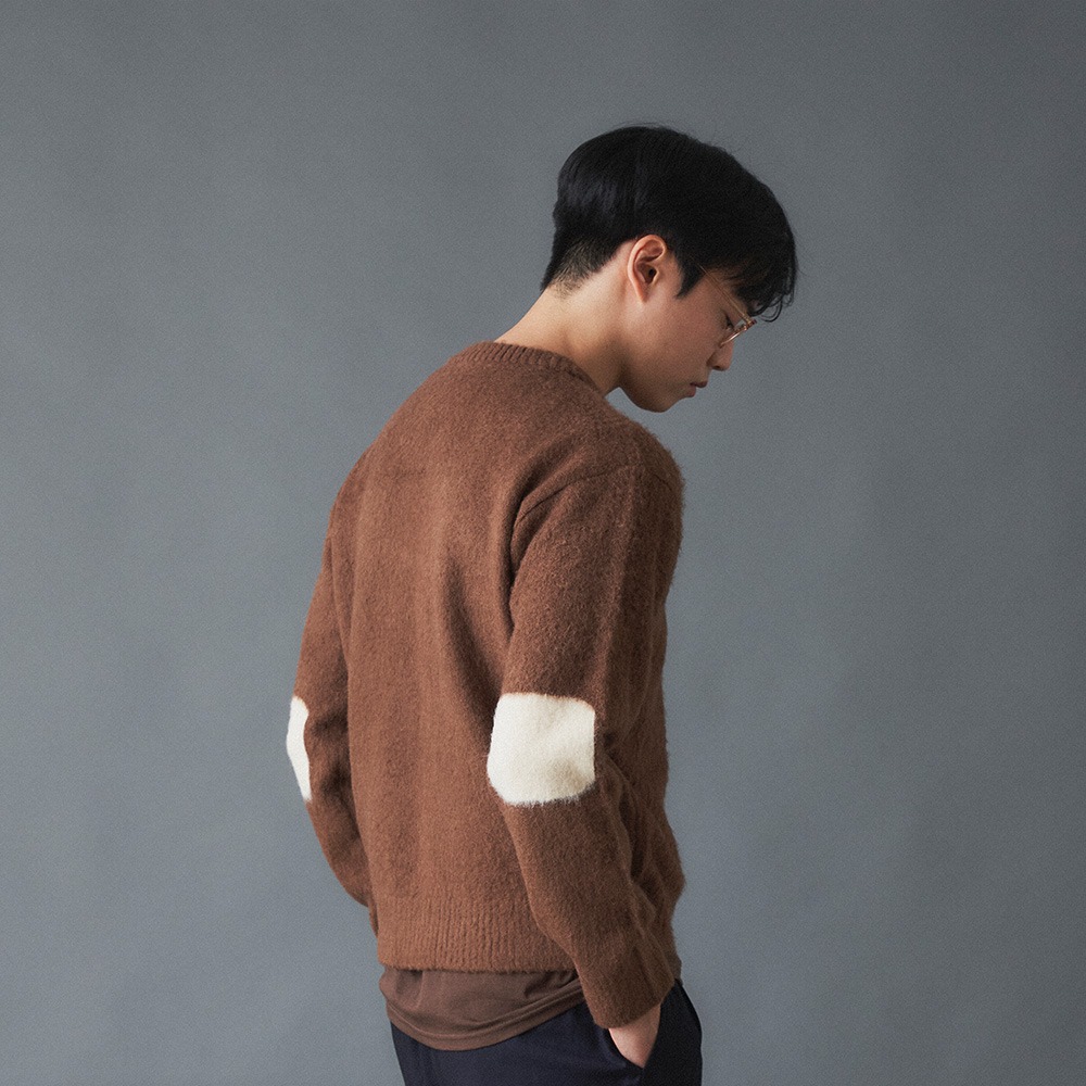 BROWN-CREAM ELBOW PATCHED SWEATER